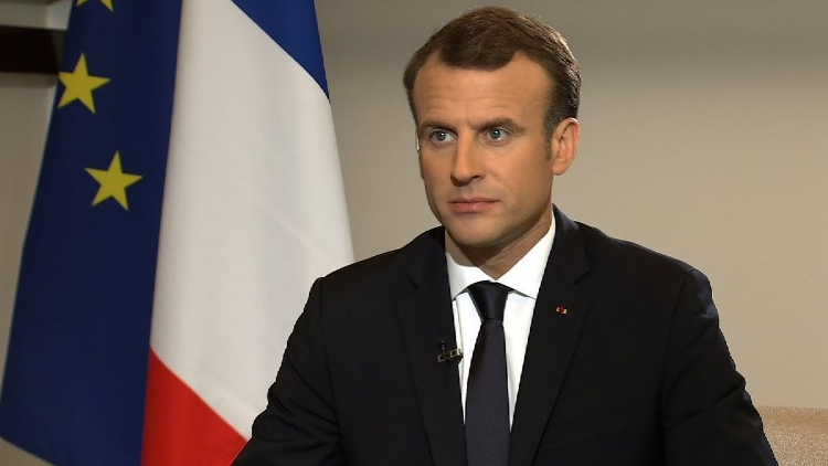 ماكرون يدعو إلى زيادة الضغط على روسيا