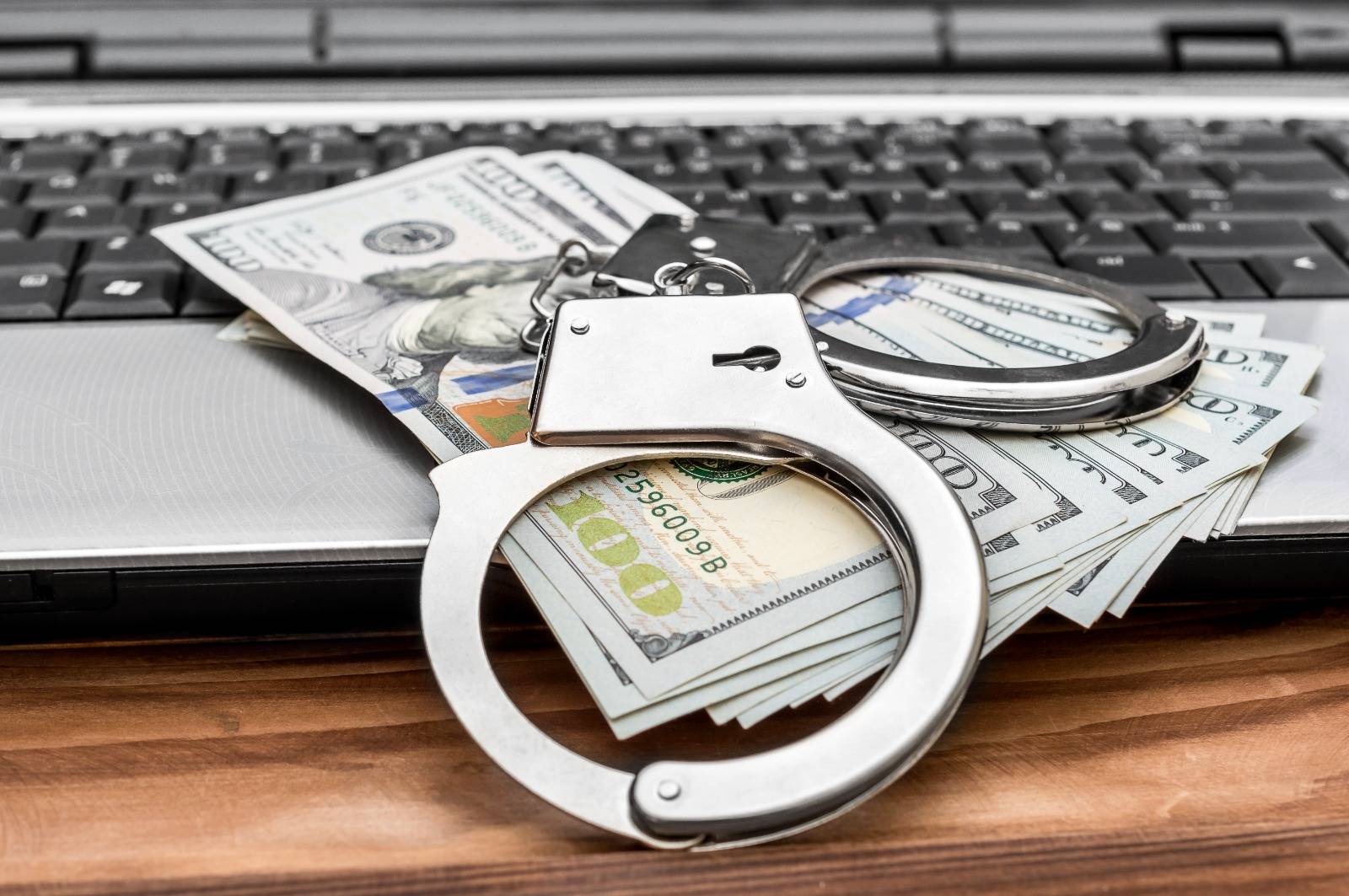 وهم الثراء السريع: آلاف الضحايا وملايين الدولارات تُسلب عبر الاحتيال المالي الإلكتروني… تحقيقات أمنيّة جارية تكشفها «الديار»!