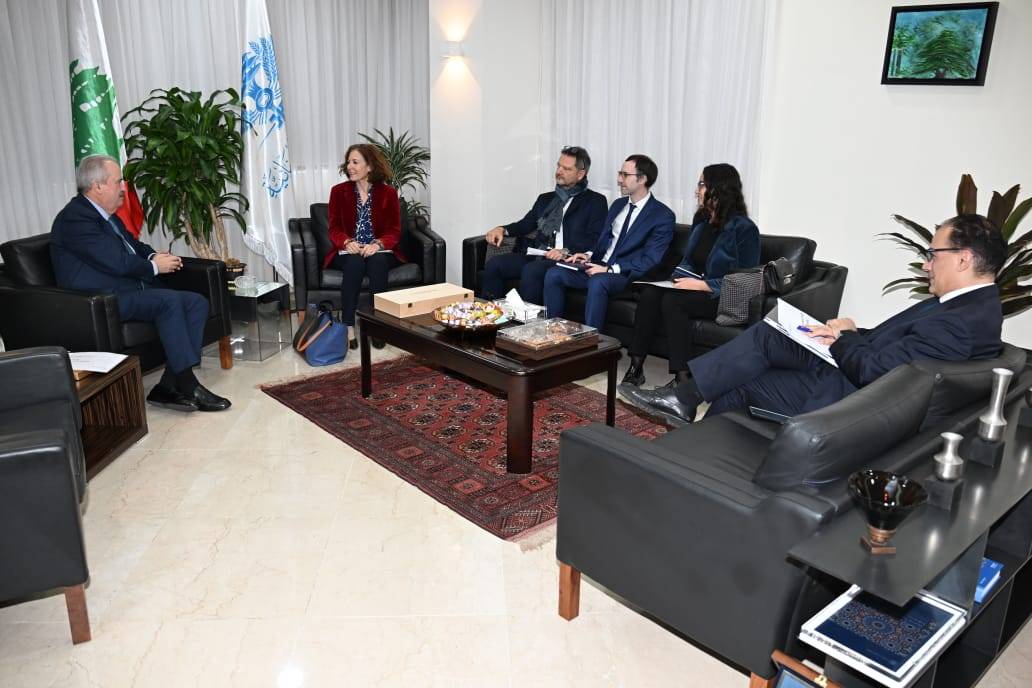 جابر يعرض أمام وفد الخزانة الفرنسية لإجراءات الحكومة