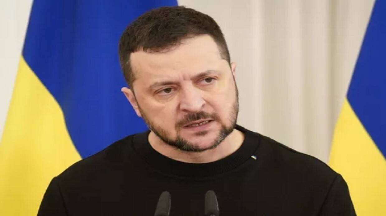 هل يستعد زيلينسكي للجوء إلى 