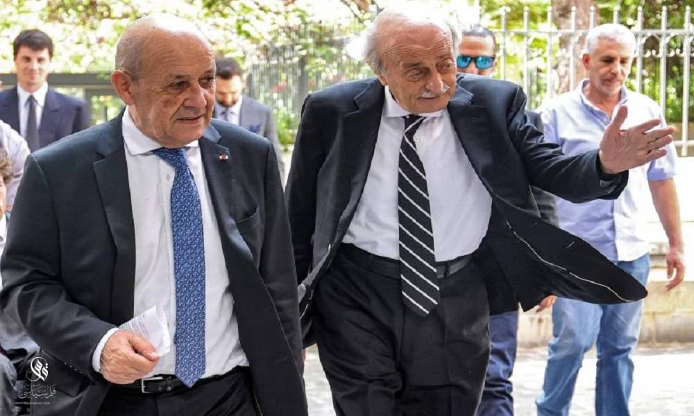 ماذا طلب جنبلاط من لودريان؟