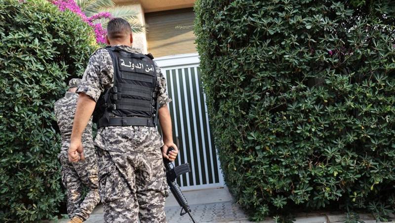 أحذية “إسرائيلية” في صبرا.. و”الأمن” يتحرك