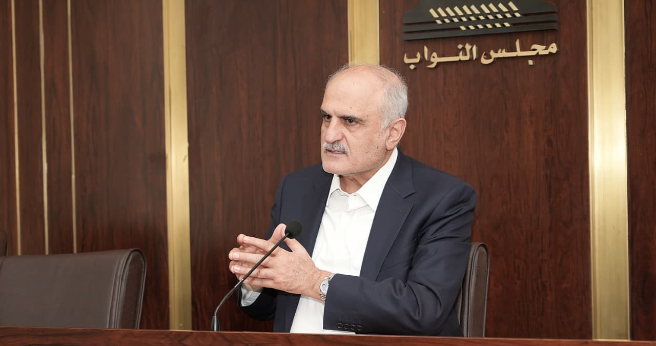 خليل ردّاً على جعجع: الانتخابات النيابيّة
في موعدها ثابتة وحقوق المغتربين مؤمّنة