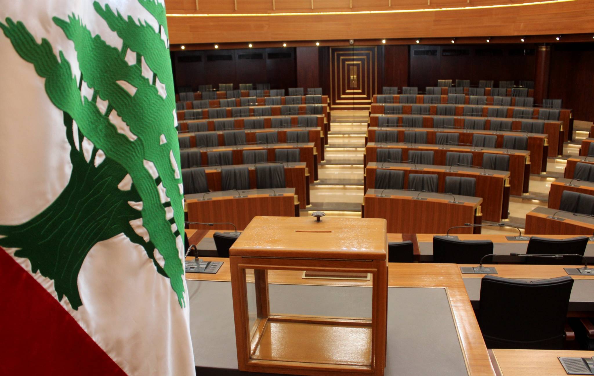 البرلمان يقرّ تمويلًا محدودًا لإعادة ترميم ما دمّره العدوان