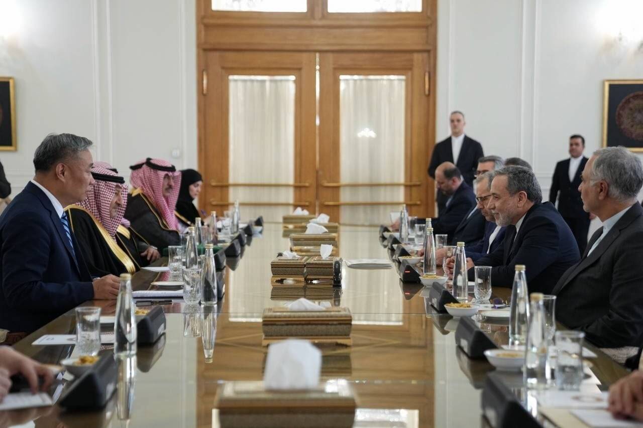 عراقتشي: تعاون ثلاثيّ متصاعد