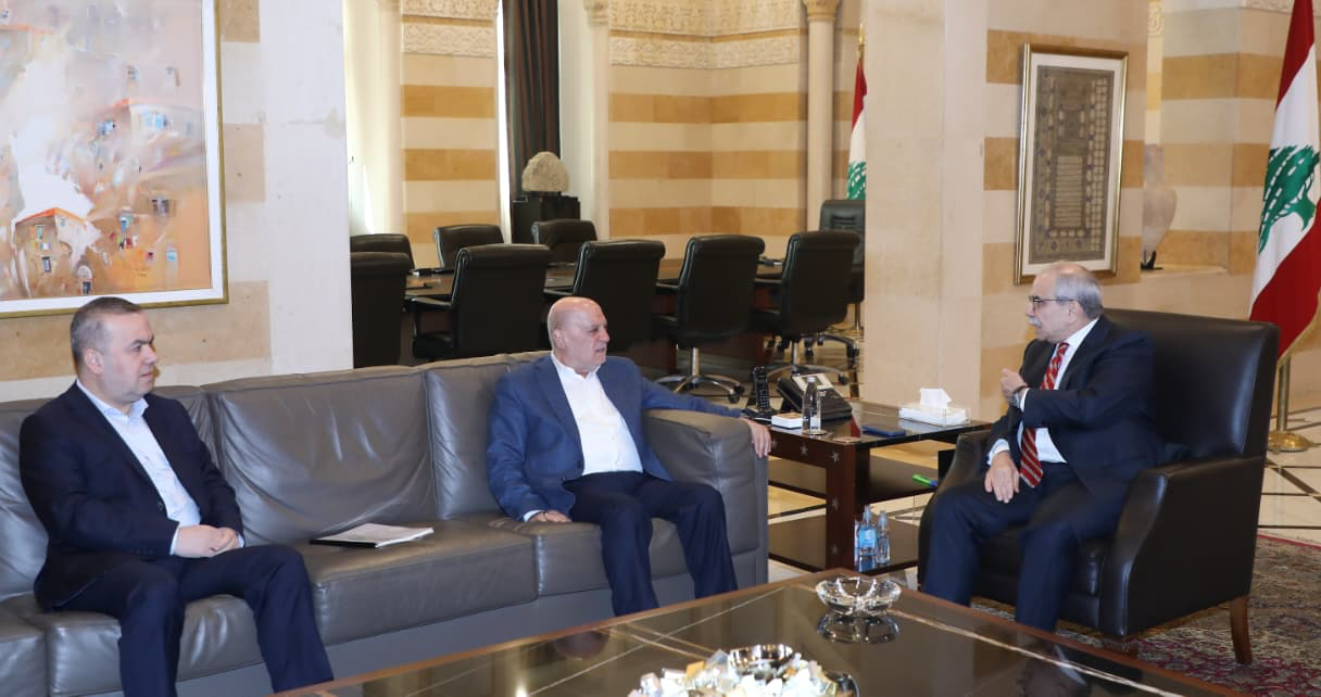 سلام استقبل نائبين في 