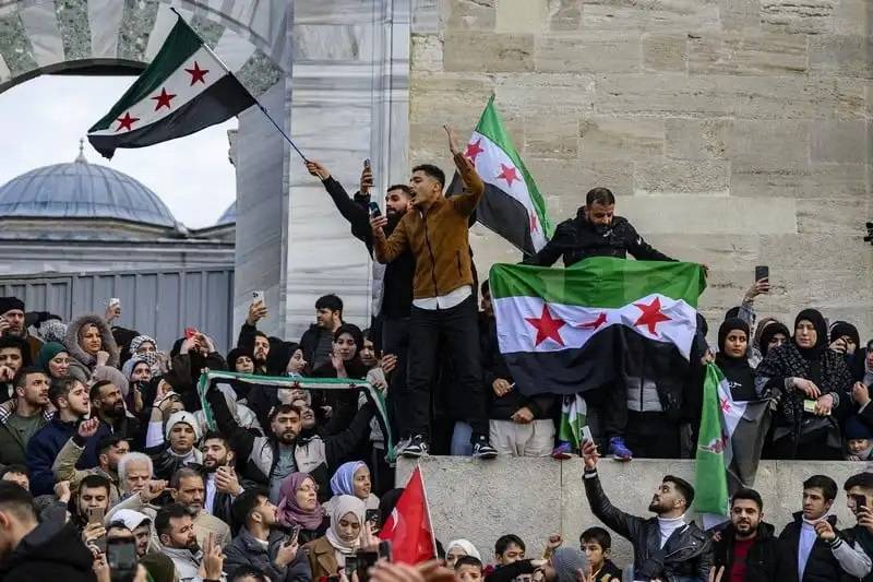 وفد علوي في دمشق... خطوة نحو المصالحة؟
