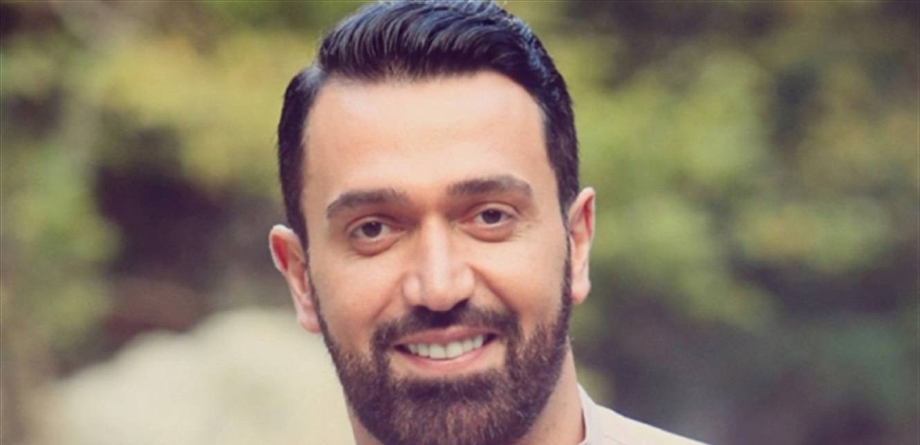 مسرحية تهز الوجدان..طارق سويد يواجه الواقع بلا أقنعة!