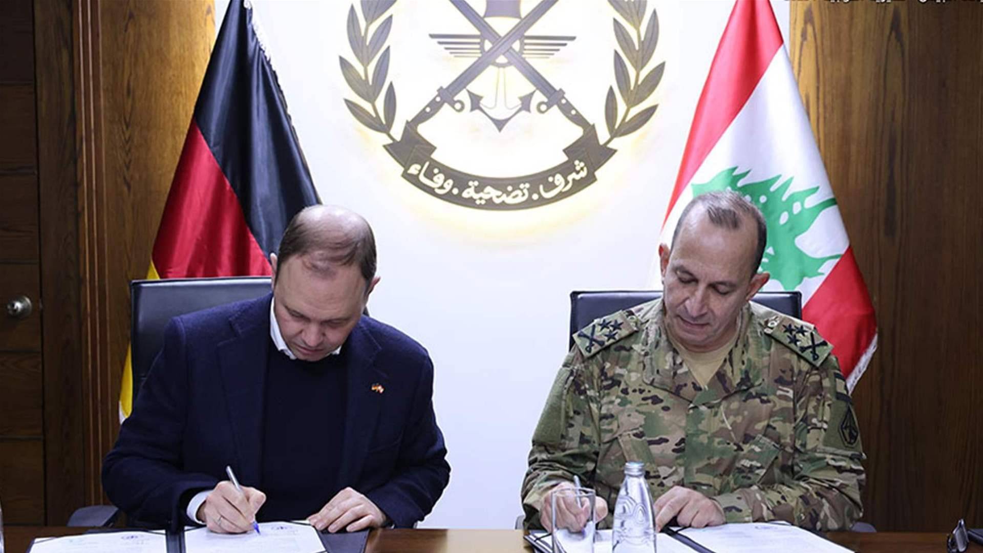 هيكل وهيلمر يوقّعان اتفاقيات لتعزيز قدرات الجيش اللبناني واستقراره