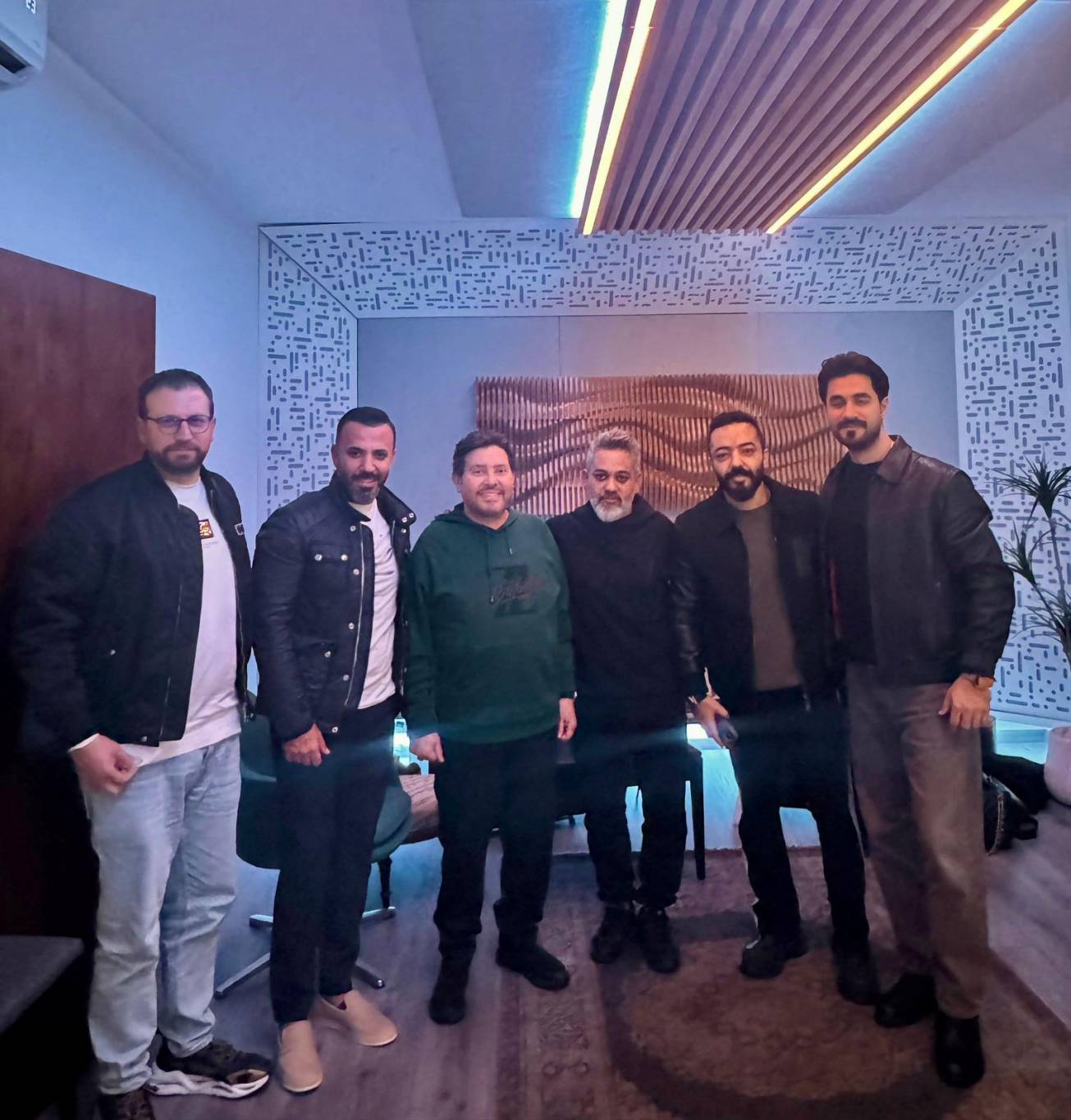 ما جديد الفنان هاني شاكر؟
