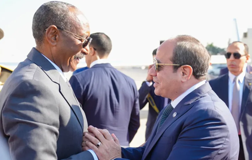 البرهان يصل القاهرة ومصر تعلن خطوطها الحمراء في السودان