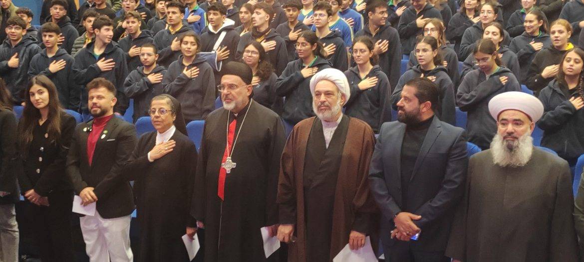 شجرة ميلادية من الصابون… مبادرة لبنانية تجمع مدرسة راهبات مار ضومط وخان الصابون