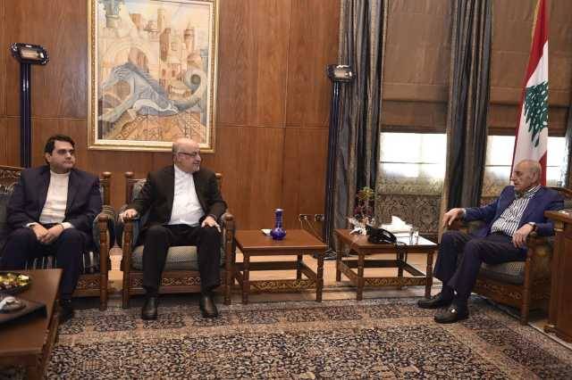 بري تابع مع زوّاره المستجدات