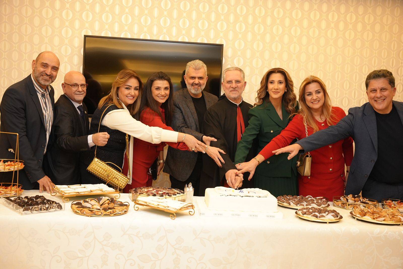 أصدقاء المدرسة الرسمية في قضاء جبيل يكرّمون المتفوّقون في الشهادات الرسمية