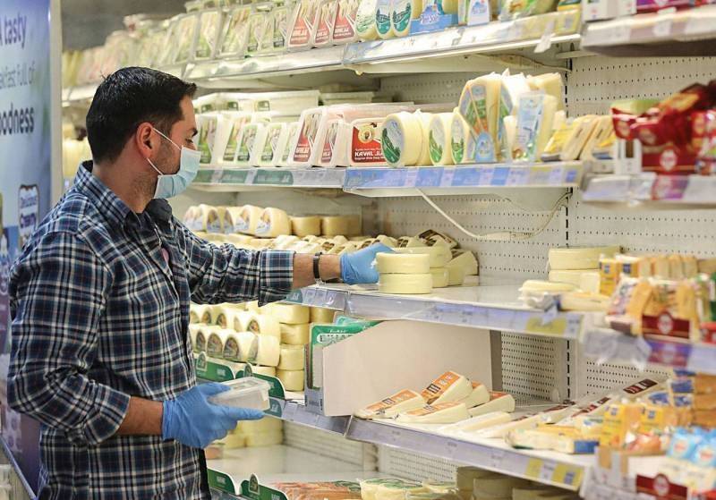 المواد الاستهلاكيّة المغشوشة تكتسح الأسواق وتدخل البيوت كـ"قنبلة موقوتة"
الدولة غائبة ... التجار يستهويهم الغش... وصحّة الناس في معادلة الربح والخسارة