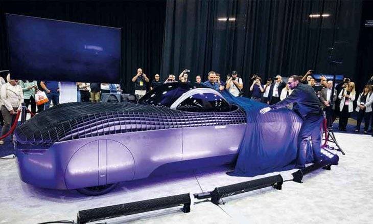 شركة أميركية تباشر إنتاج أول سيارة طائرة في العالم