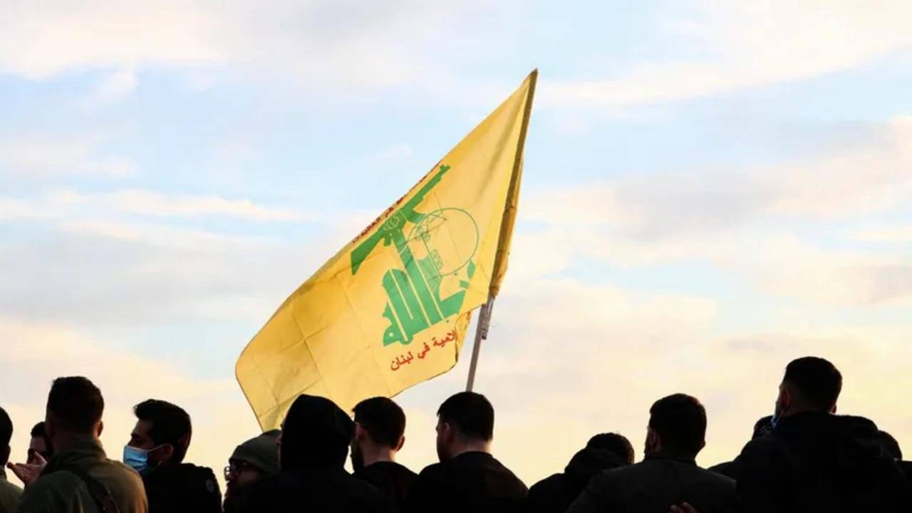 حزب الله: وزير الخارجية يتصرّف 