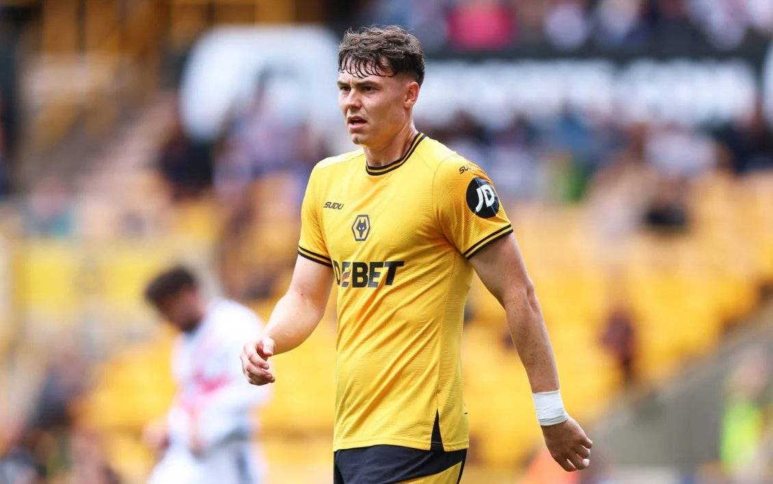 وست هام يستهدف مهاجم وولفرهامبتون