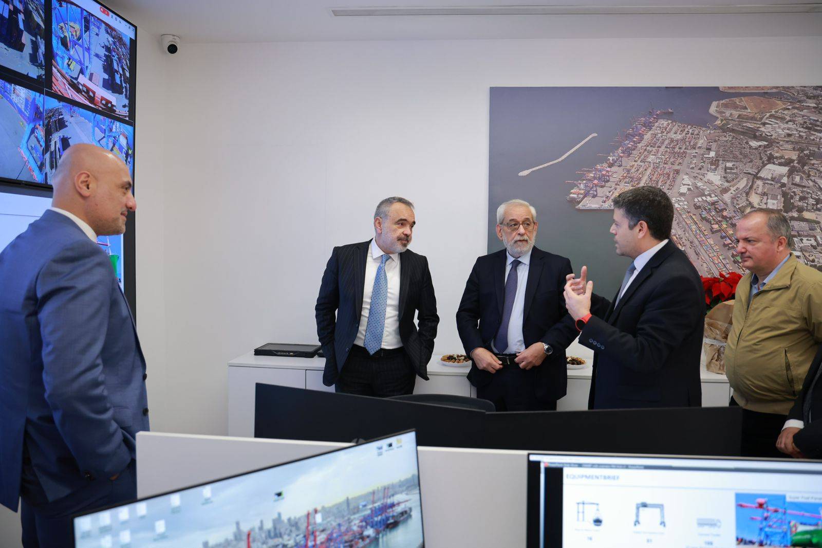 جولة ميدانية لكتلة نواب الأرمن في مرفأ بيروت

بقرادونيان: نحن ذاهبون نحو مستقبل واعد