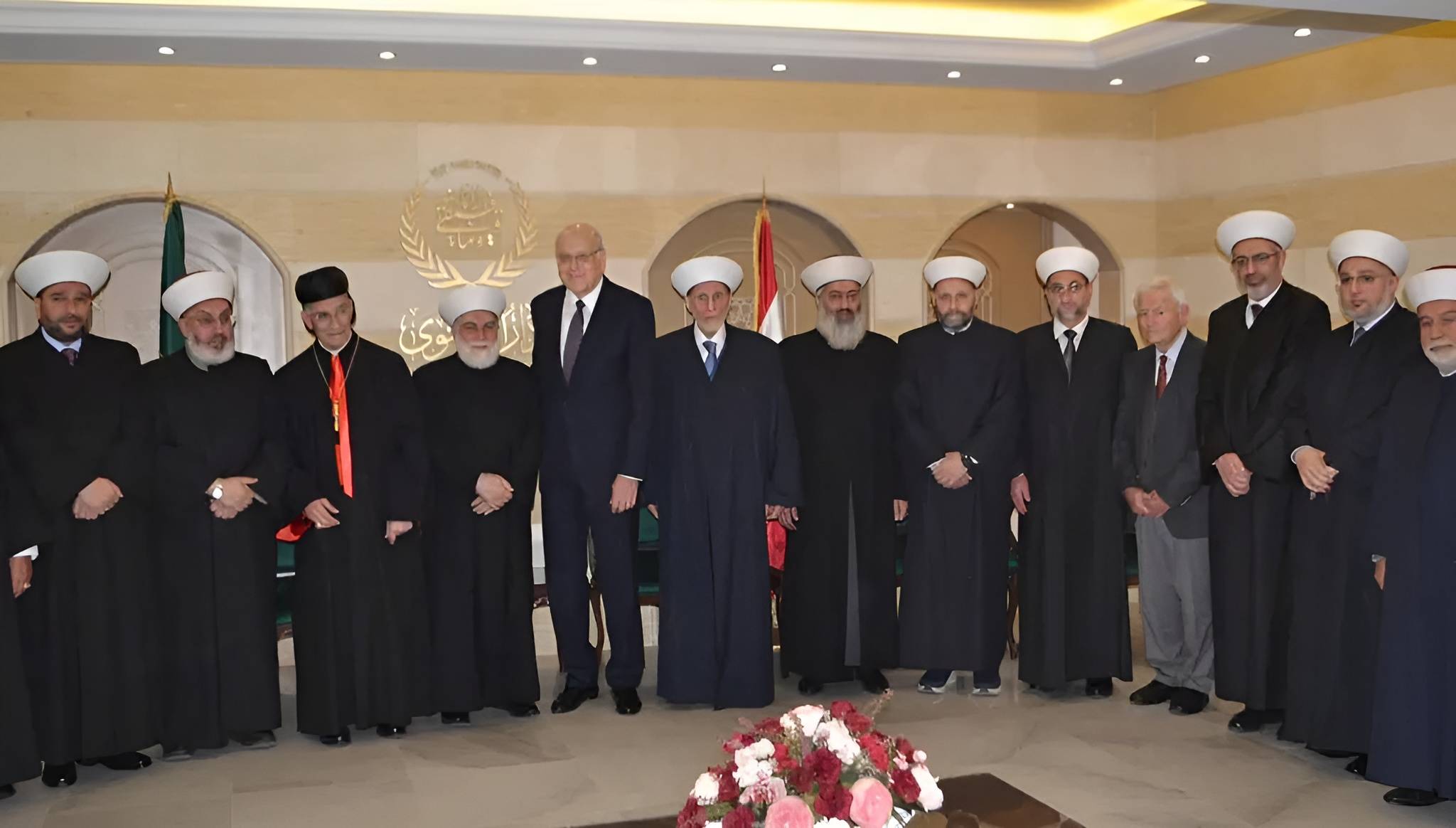 «عين الصقر»... لبنان خارج الإشتباك لكن داخل الحسابات
سلام: جاهزون للمرحلة الثانية...إجتماع «مُتوتر» لـ«الميكانيزم»
البطريرك الراعي في طرابلس...إعادة ترتيب للمعادلات؟