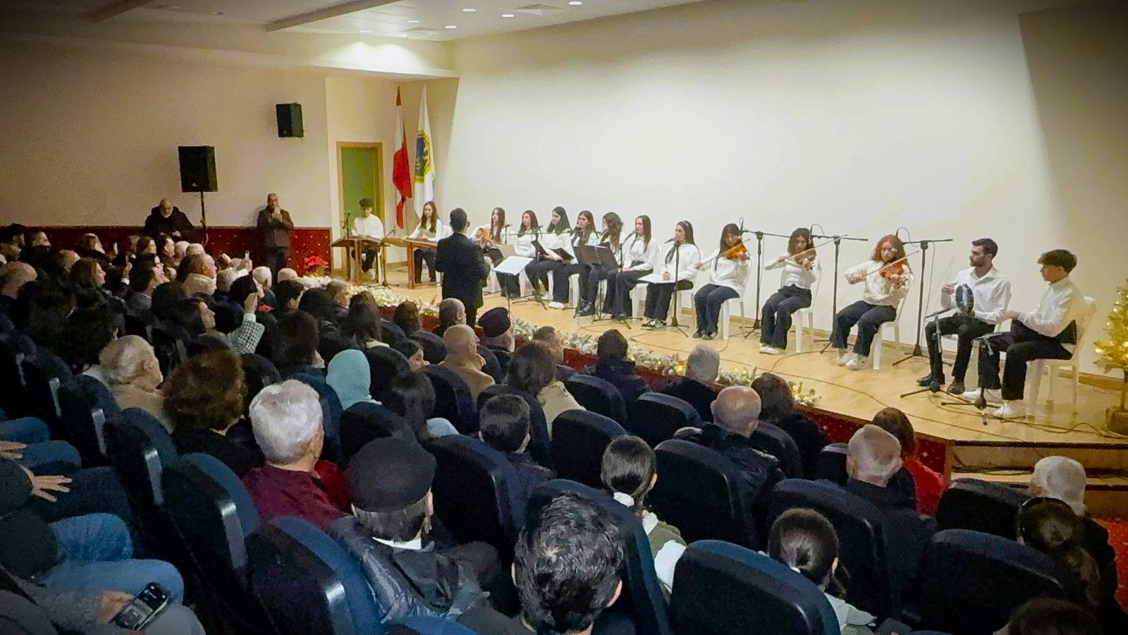 أنامل ساحرة وحناجر شجيّة من "بيت الموسيقى" أنشدت الفرح والمحبّة في عكّار