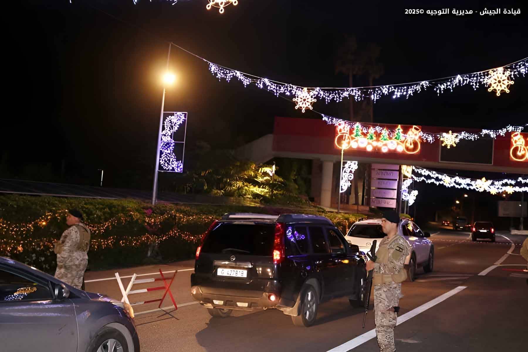 محاولة اسرائيلية لضرب وحدة الجيش... وهيكل يردّ
الأمن يتقدم السياسة... الفجوة المالية الى الجمعة
دمشق تشترط: <الموقوفون> قبل أي ملف آخر