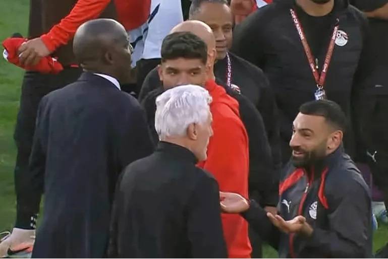 غرامة وتحذير لمنتخب مصر بسبب تصرف صلاح في كأس أفريقيا