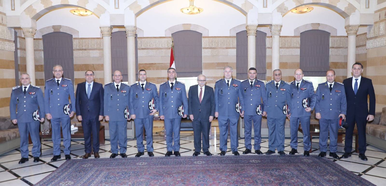 رئيس مجلس الوزراء نواف سلام استقبل مجلس قيادة قوى الأمن الداخلي برئاسة اللواء رائد عبدالله في زيارة تهنئة بالأعياد وحلول العام الجديد