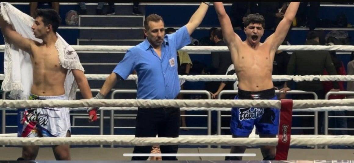 خليل طراد وصيفا في بطولة الكيك بوكسينغ