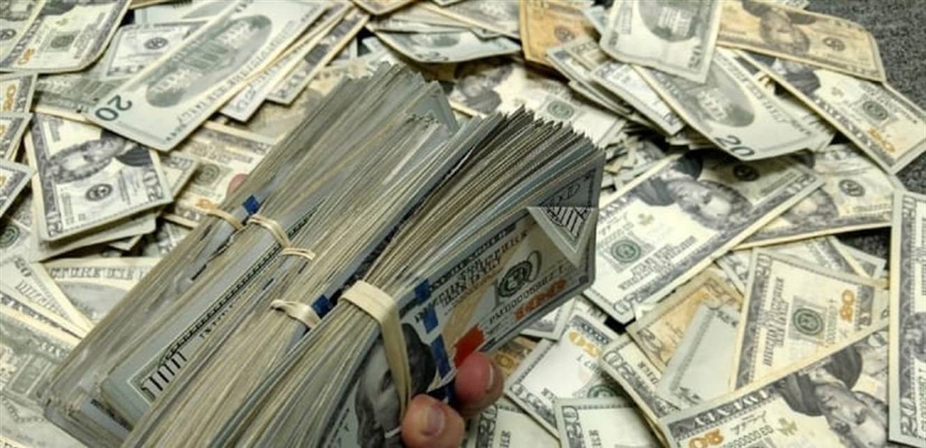 مليارديرة جديدة في عالم الفن.. فمن هي؟!