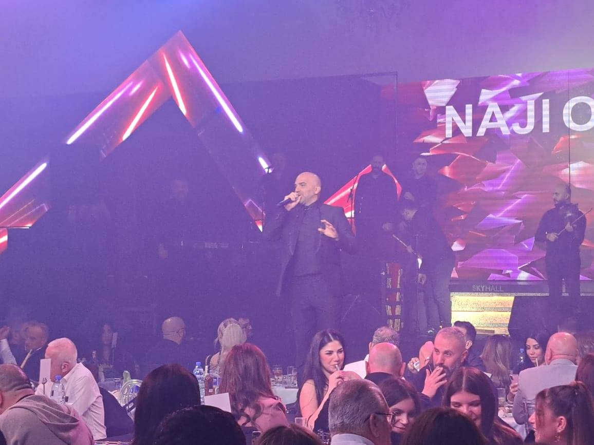 رأس سنة استثنائي…نـاجي الأسطا يشعل المسارح ويخطف القلوب!