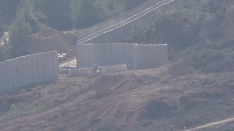 العدو يواصل اعتداءاته: شهيدان في صفد البطيخ - الجميجمة
وضع أسلاك شائكة داخل الأراضي اللبنانية مقابل يارون