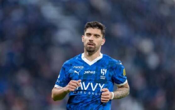 روبن نيفيز يعلن التزامه بالبقاء مع الهلال