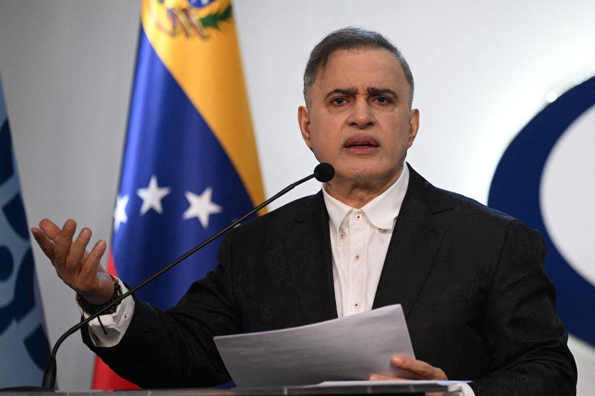 المدعي العام الفنزويلي: نطالب بإثبات وجود مادورو وزوجته