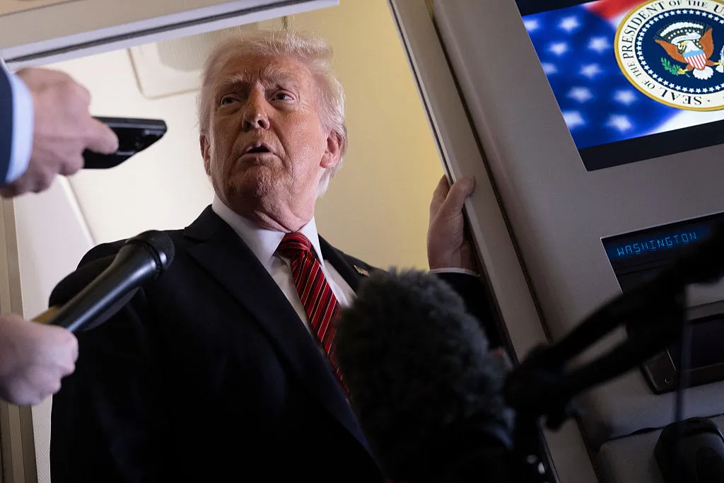 ترامب يهدد بـضرب إيران