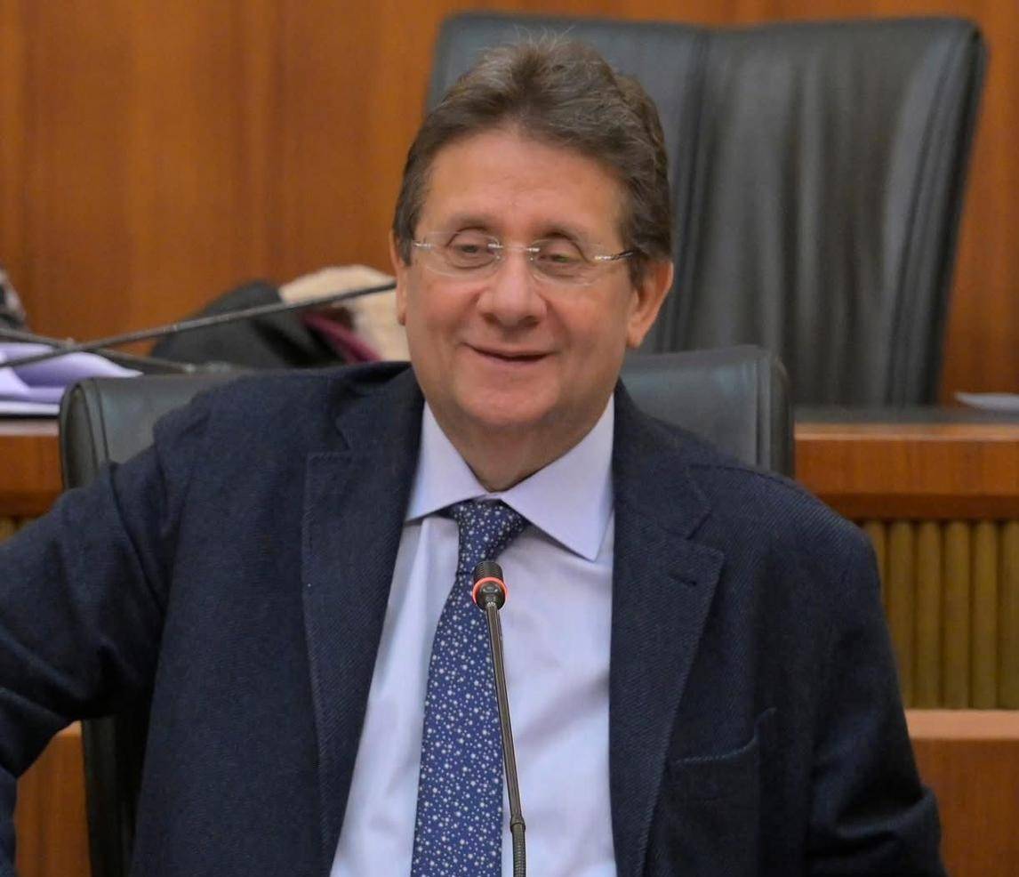 كنعان يدعو لجنة المال إلى 7 جلسات