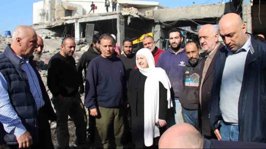 تفقدت أضرار الغارة الإسرائيليّة في سينيق
بهيّة الحريري: لن تثني اللبنانيين 
عن متابعة حياتهم بإرادة وصمود