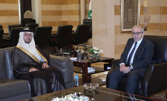 سلام وبخاري يبحثان التطورات السياسية والإصلاحات المالية