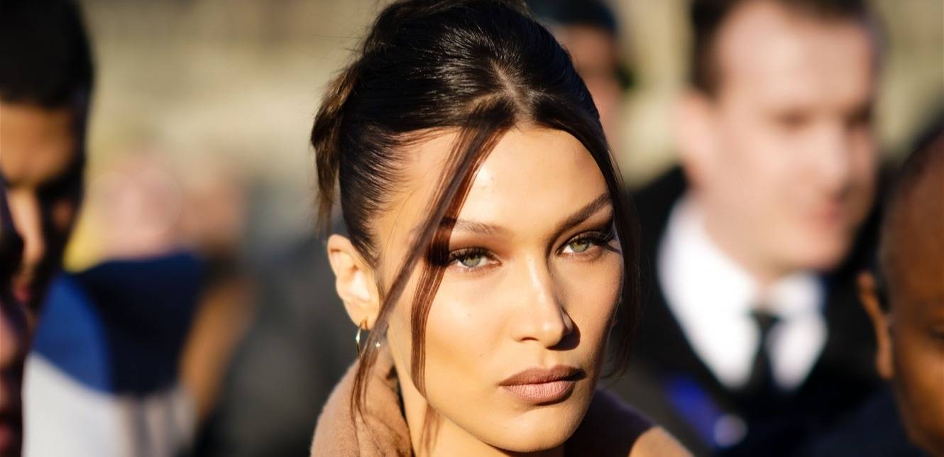 بعد عرض الأزياء.. بيلا حديد قريبا ممثلة!