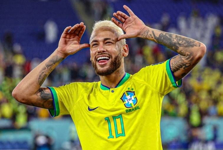 نيمار: تمنيت تتويج الهلال بالمونديال...
وسأفتتح مشروعاً بالسعودية