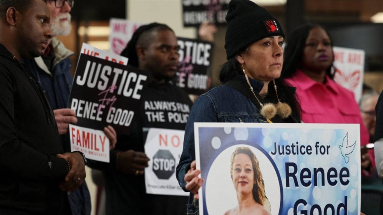 الولايات المتّحدة: إحتجاجات حاشدة ضدّ
إدارة الهجرة في مينيسوتا بعد مقتل امرأة بالرصاص