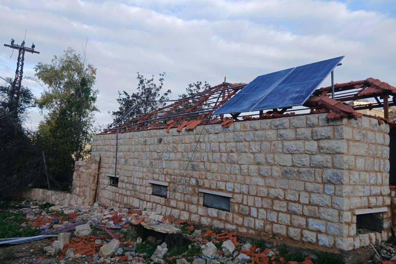 العدو يواصل انتهاكاته: جريح في صديقين
تمشيط بالأسلحة الرشاشة... وإلقاء قنابل متفجّرة