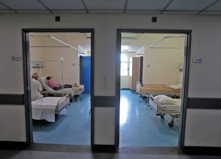 ملف الاستشفاء الرسمي والخاص في طرابلس والشمال: معاناة للمرضى ومأساة للمريض
تجارة مربحة وإنسانيّة معدومة... هل تدرك وزارة الصحّة ما يجري؟