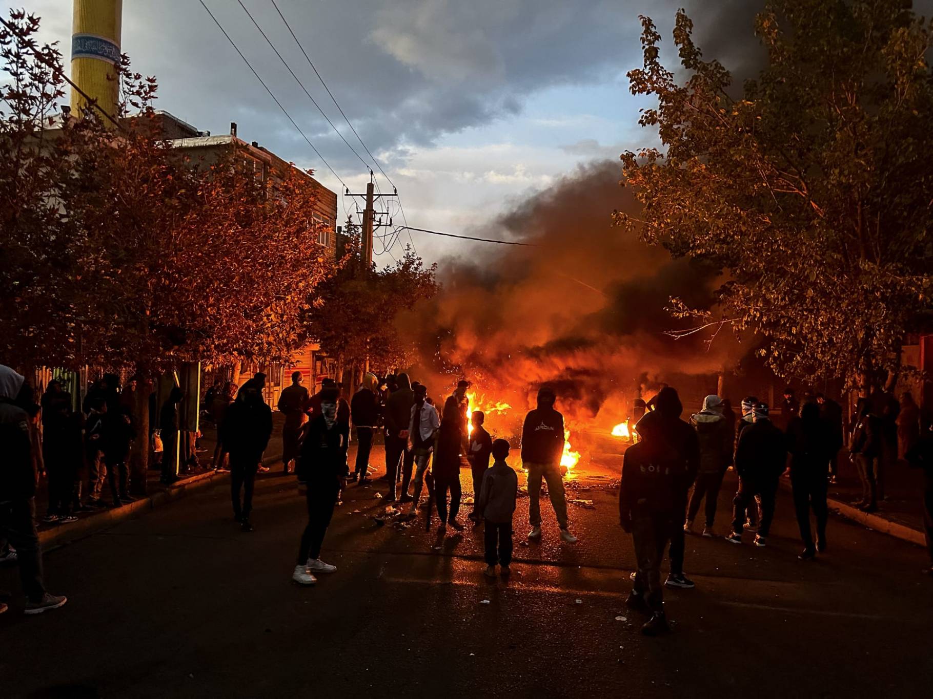 تحريض أميركي للشارع الايراني... وحالة تأهب 