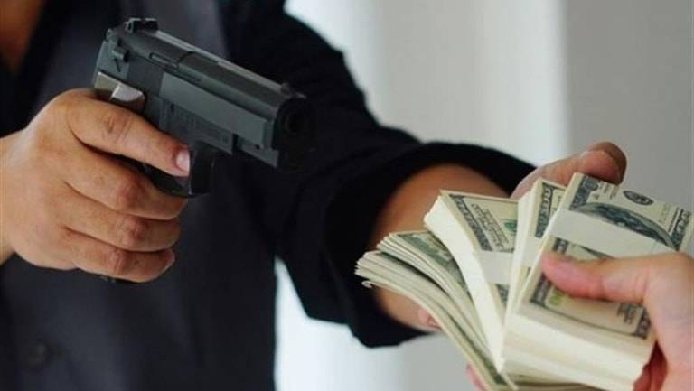 سلب 15 الف دولار في سعدنايل