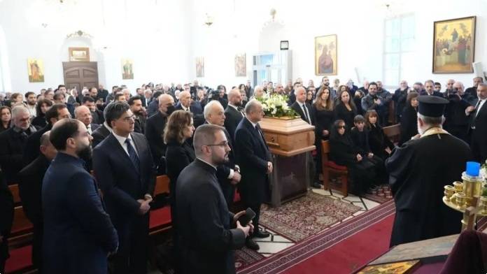 فيروز ودّعت نجلها الأصغر في مأتم حاشد في المحيدثة- بكفيا