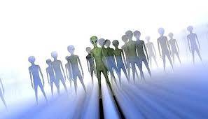 البشرية تتلقى إشارة غامضة.. هل هي رسالة من كائنات فضائية؟