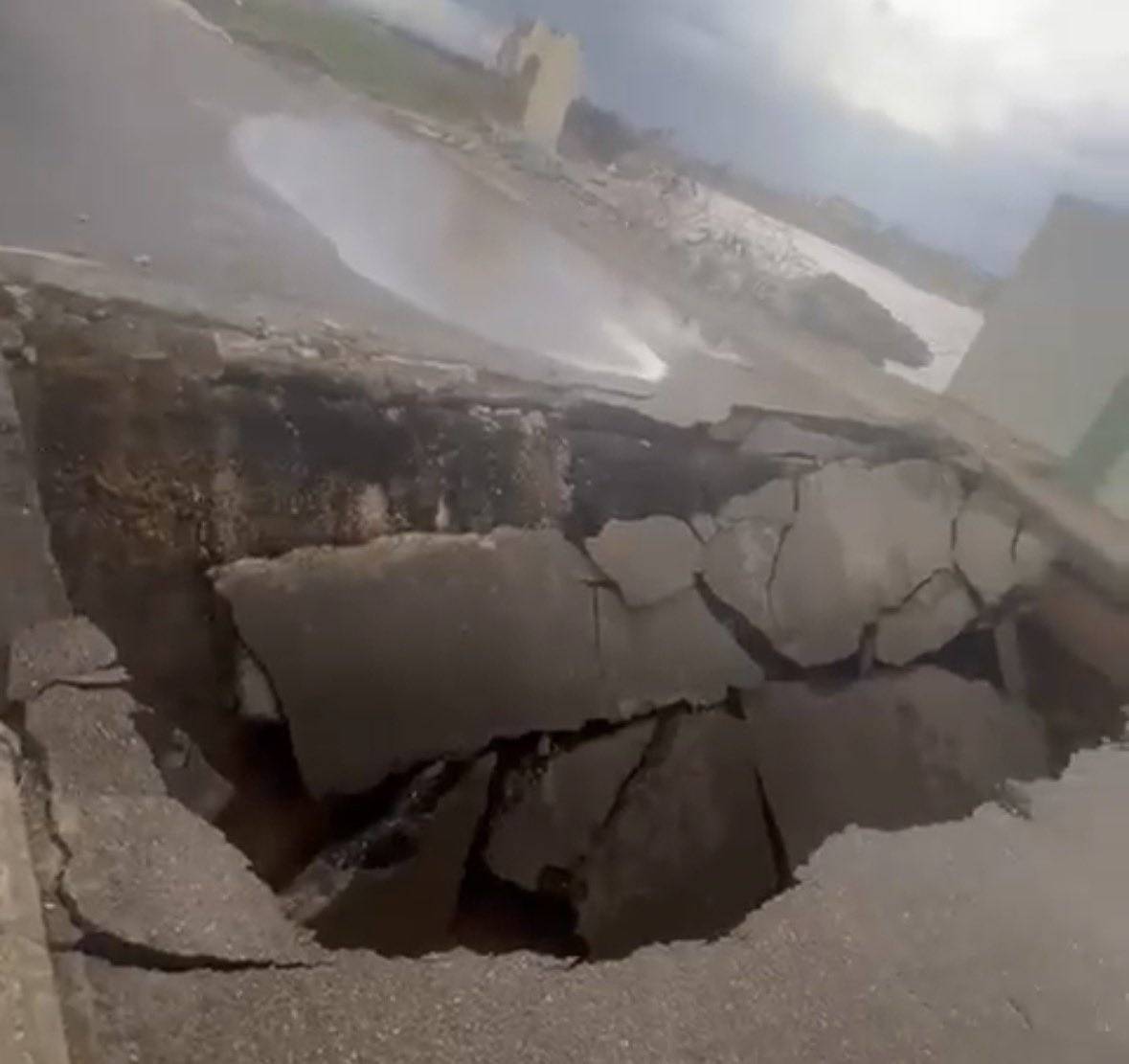 انهيار جديد في جسر العريضة الحدودي