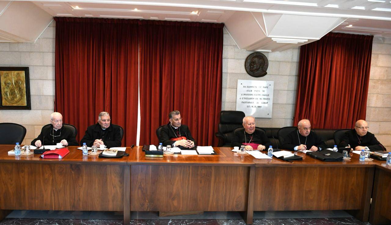 المطارنة الموارنة: نُحذّر من مُحاولات نقل النزاعات من سوريا الى لبنان