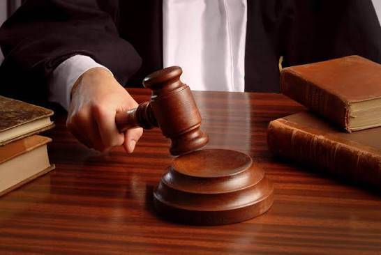 المساعدون القضائيون يلوّحون بتصعيد أكبر في تحركاتهم